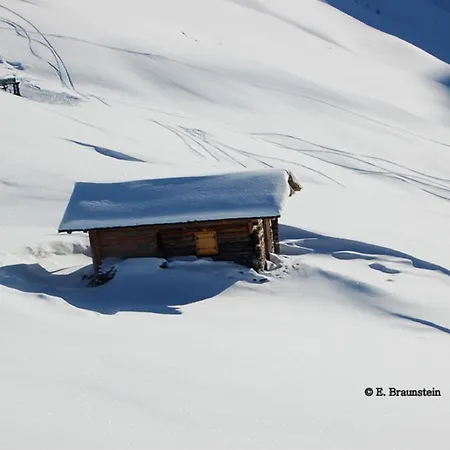 Artur Wieser Apartmán *