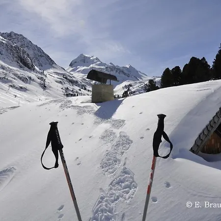 Artur Wieser Apartment *