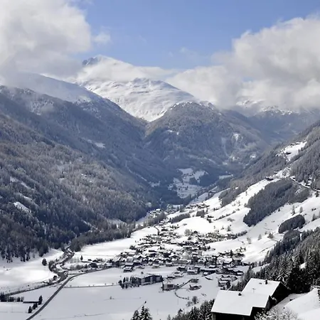 Artur Wieser Apartment *